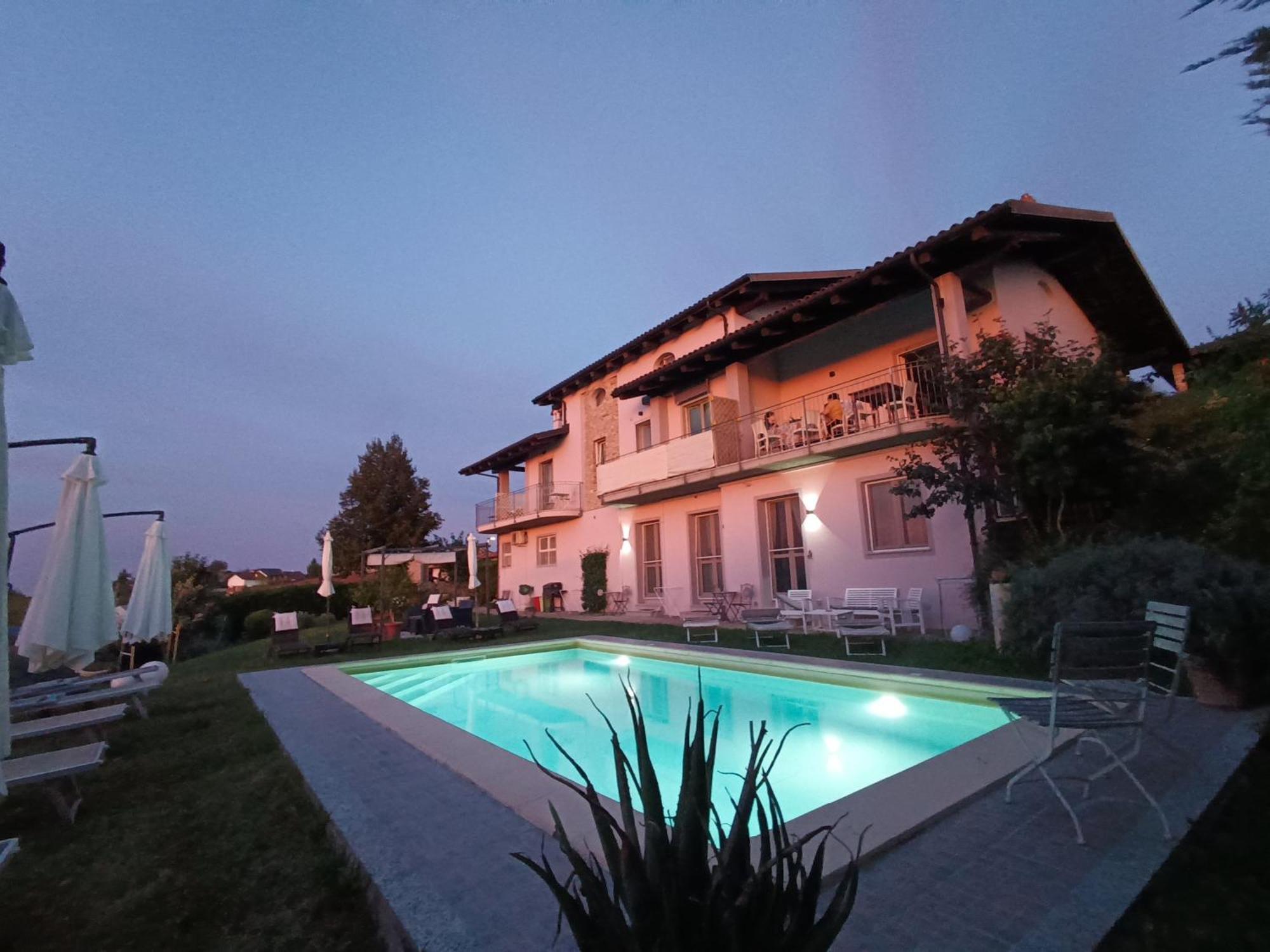 Domus Langhe B&B Treiso Esterno foto